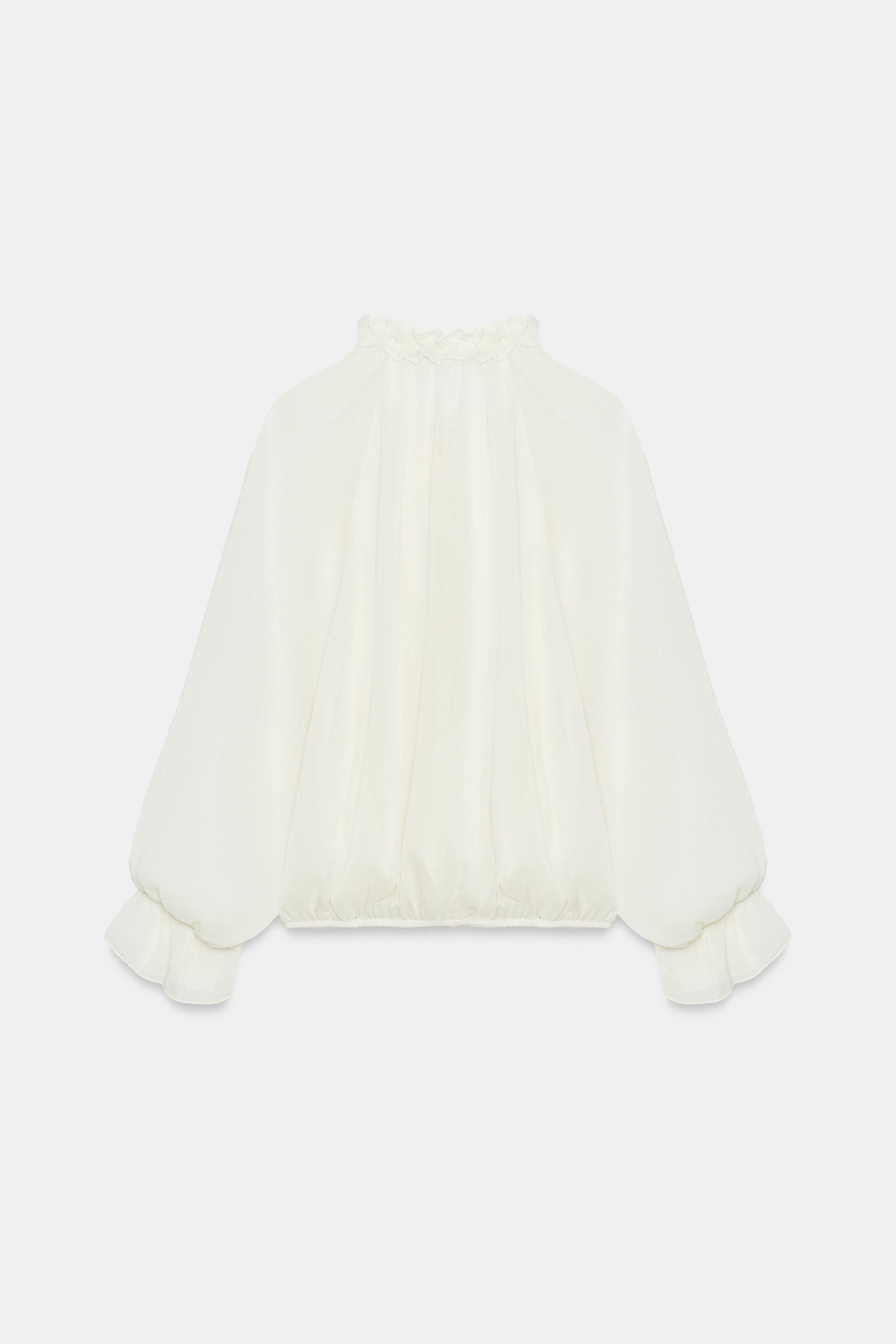 ROMANTIC VOLUME TOP